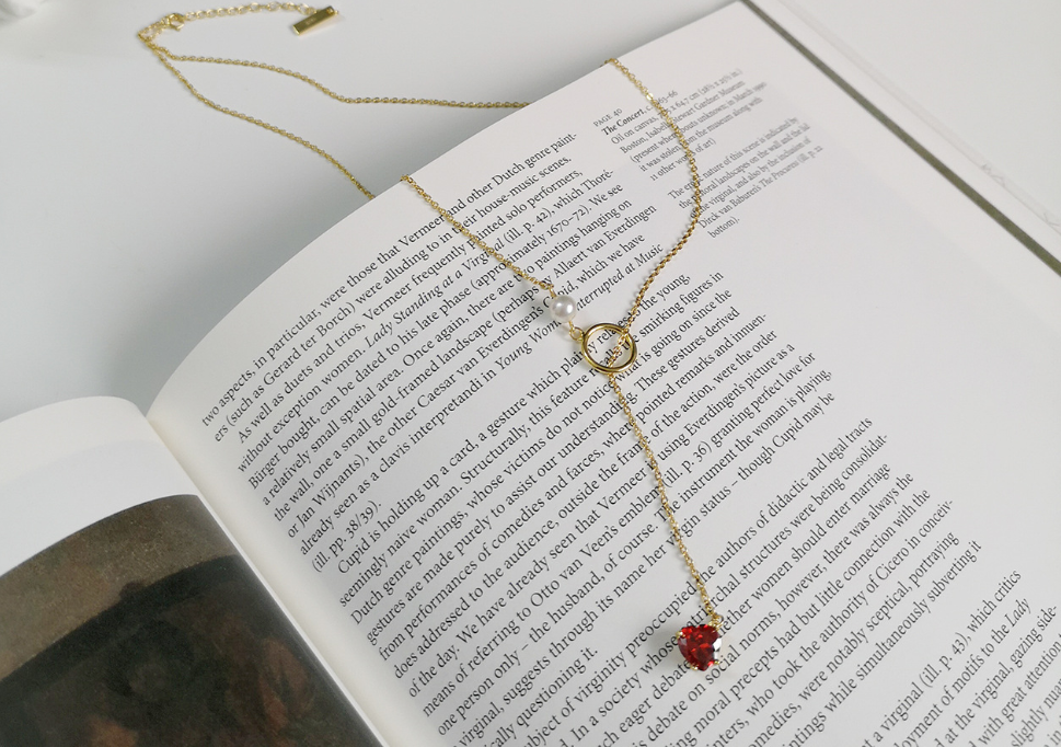 Red Heart & Pearl Lariat Chain Necklace