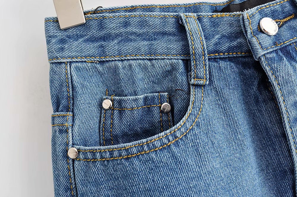 Chic Split Denim Midi Skirt