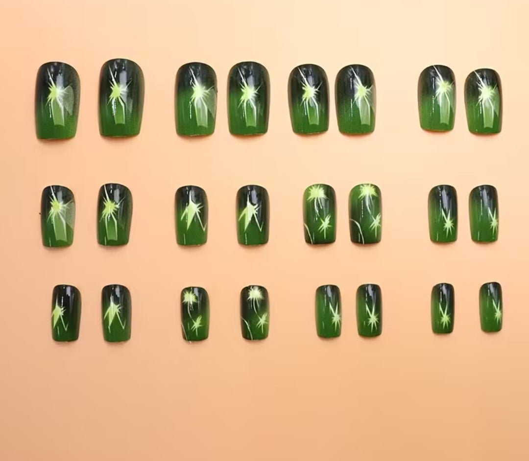Emerald Gold Star-Burst Medium Square Press-On Nail Set