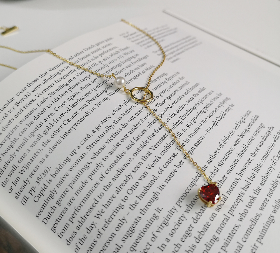 Red Heart & Pearl Lariat Chain Necklace