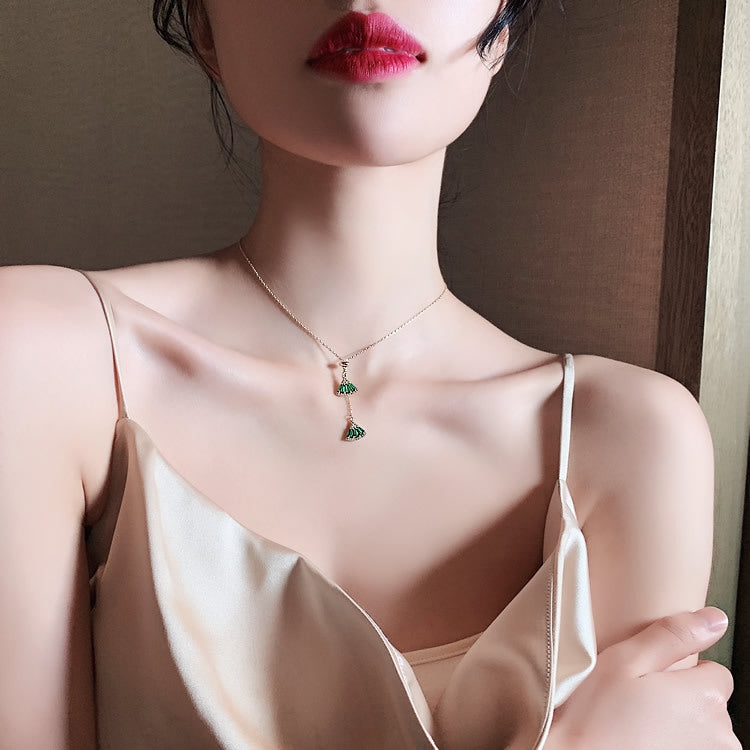 Baroque Emerald Fan Crystal Necklace