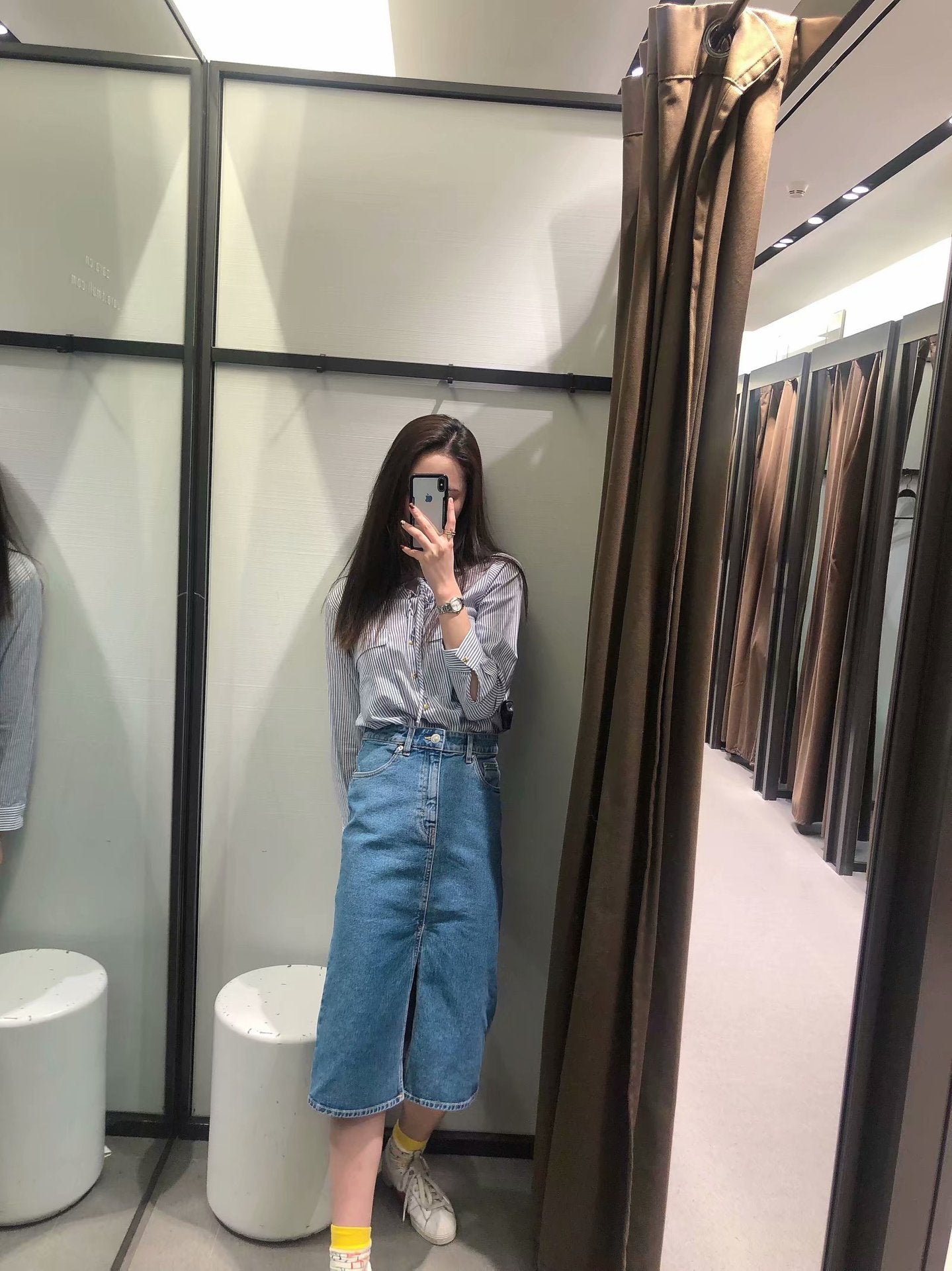 Chic Split Denim Midi Skirt