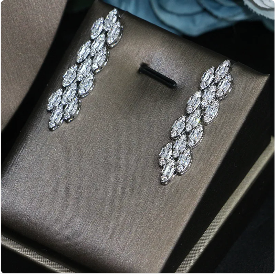 Radiant Gala Jewelry Set
