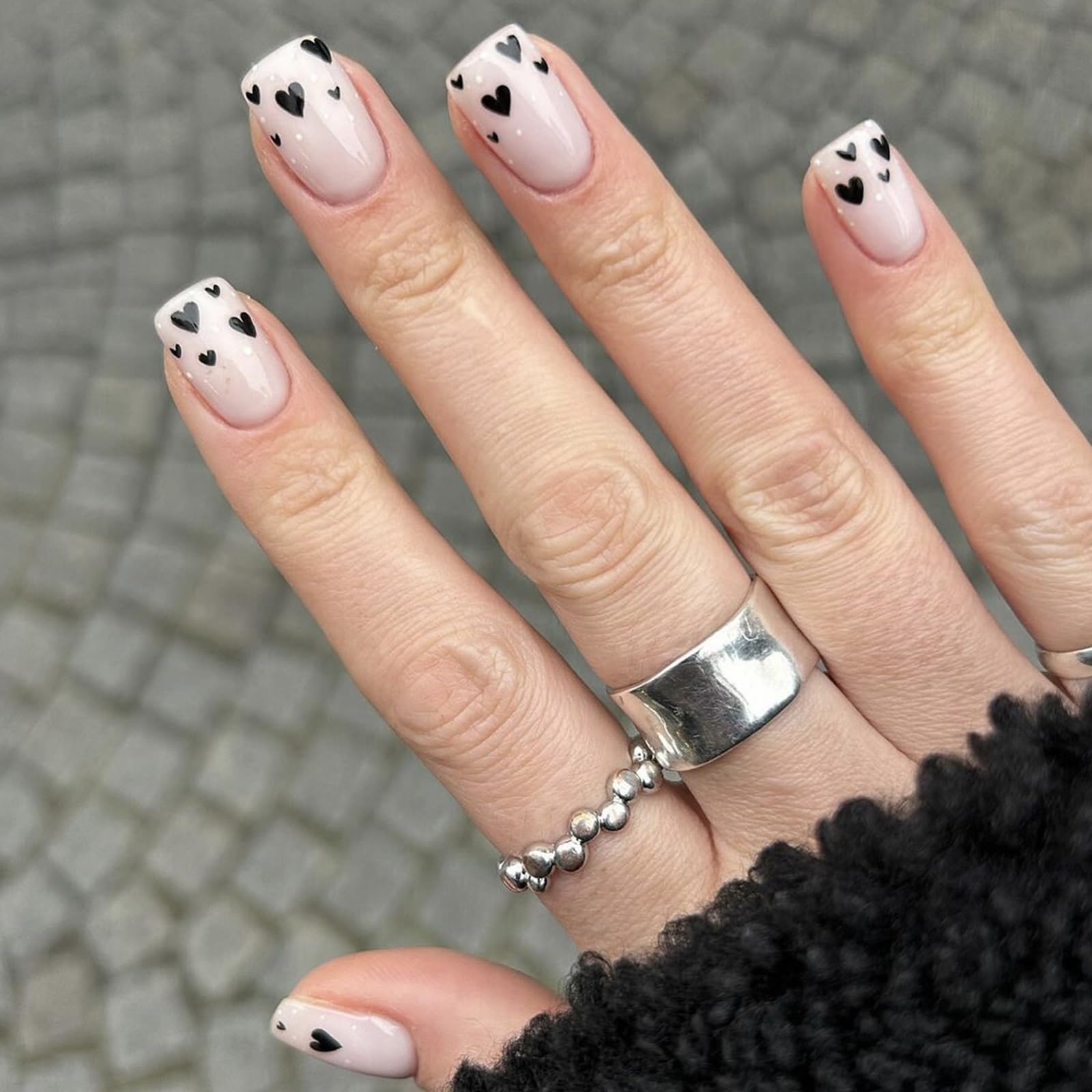 Valentine's Black Heart Press-On Nails